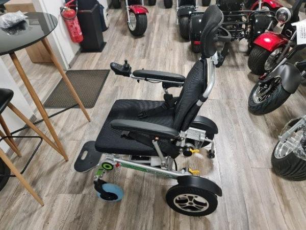 Elektrický invalidný vozík Airwheel H3TS Diaľkovo ovládaný až na 20m 29 kg