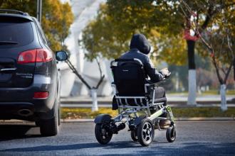 Elektrický invalidný vozík Airwheel H3T Diaľkovo ovládaný až na 20m 30 kg